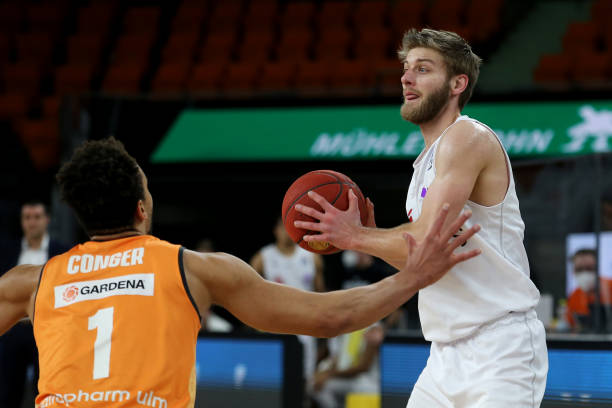 她更是确认 她更是确认