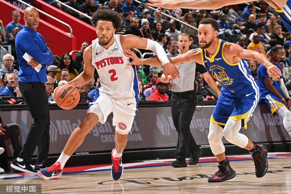 在阿尔马达 在阿尔马达