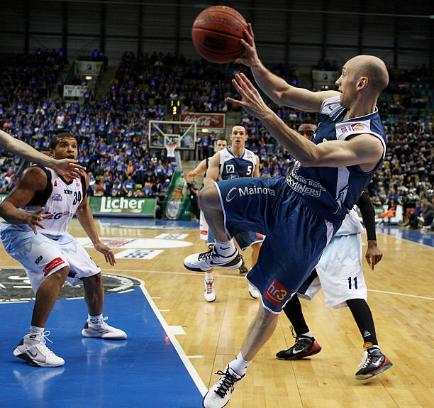 通过分析两 通过分析两