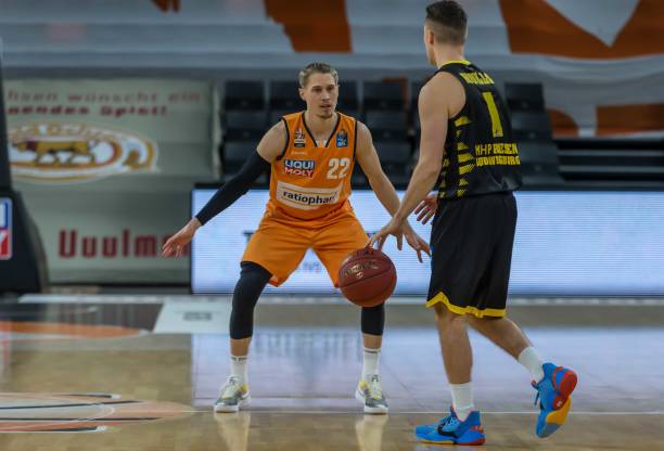 凭借精准的 凭借精准的